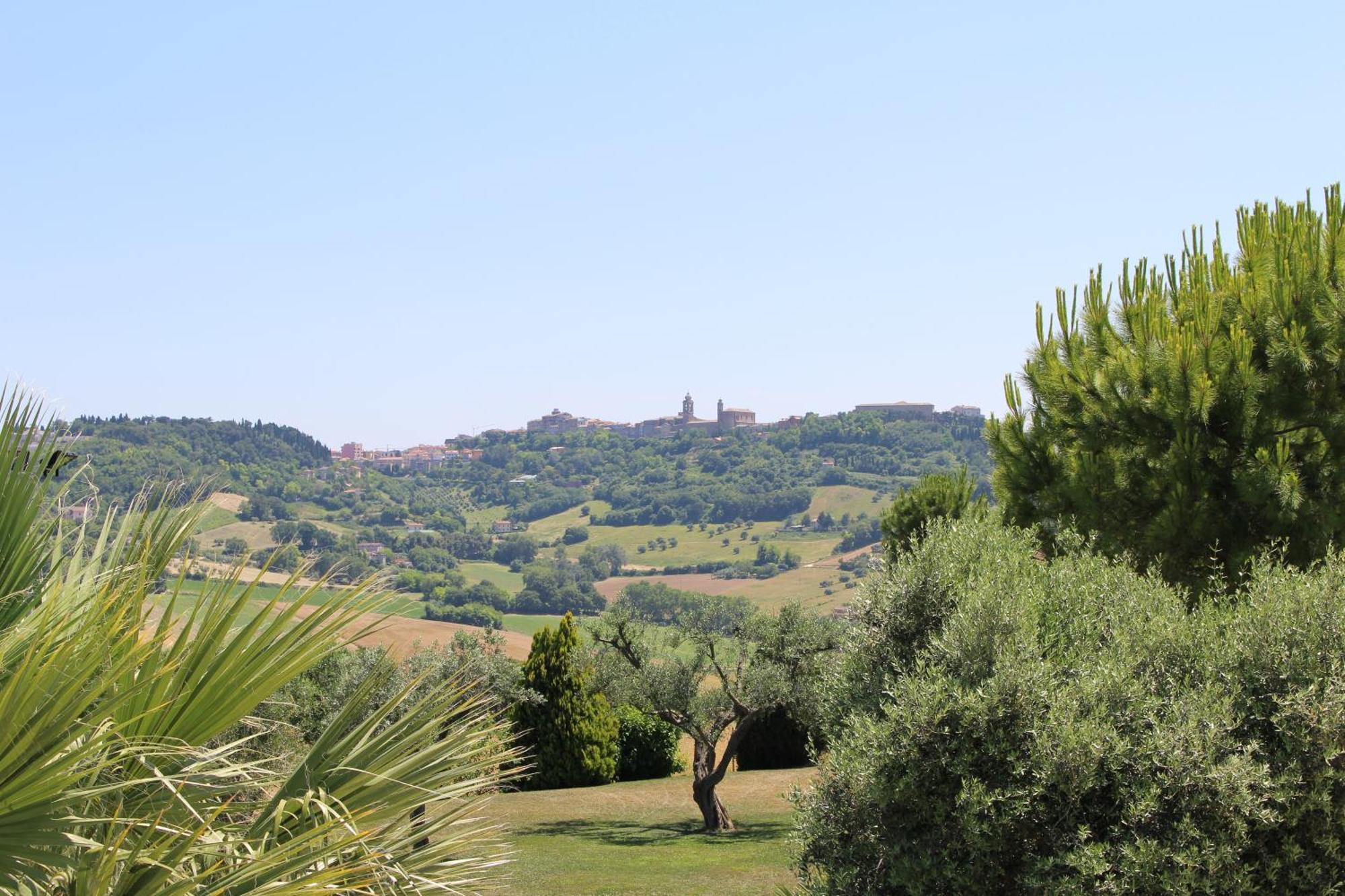 Villa Belvedere Degli Ulivi Озимо Екстериор снимка