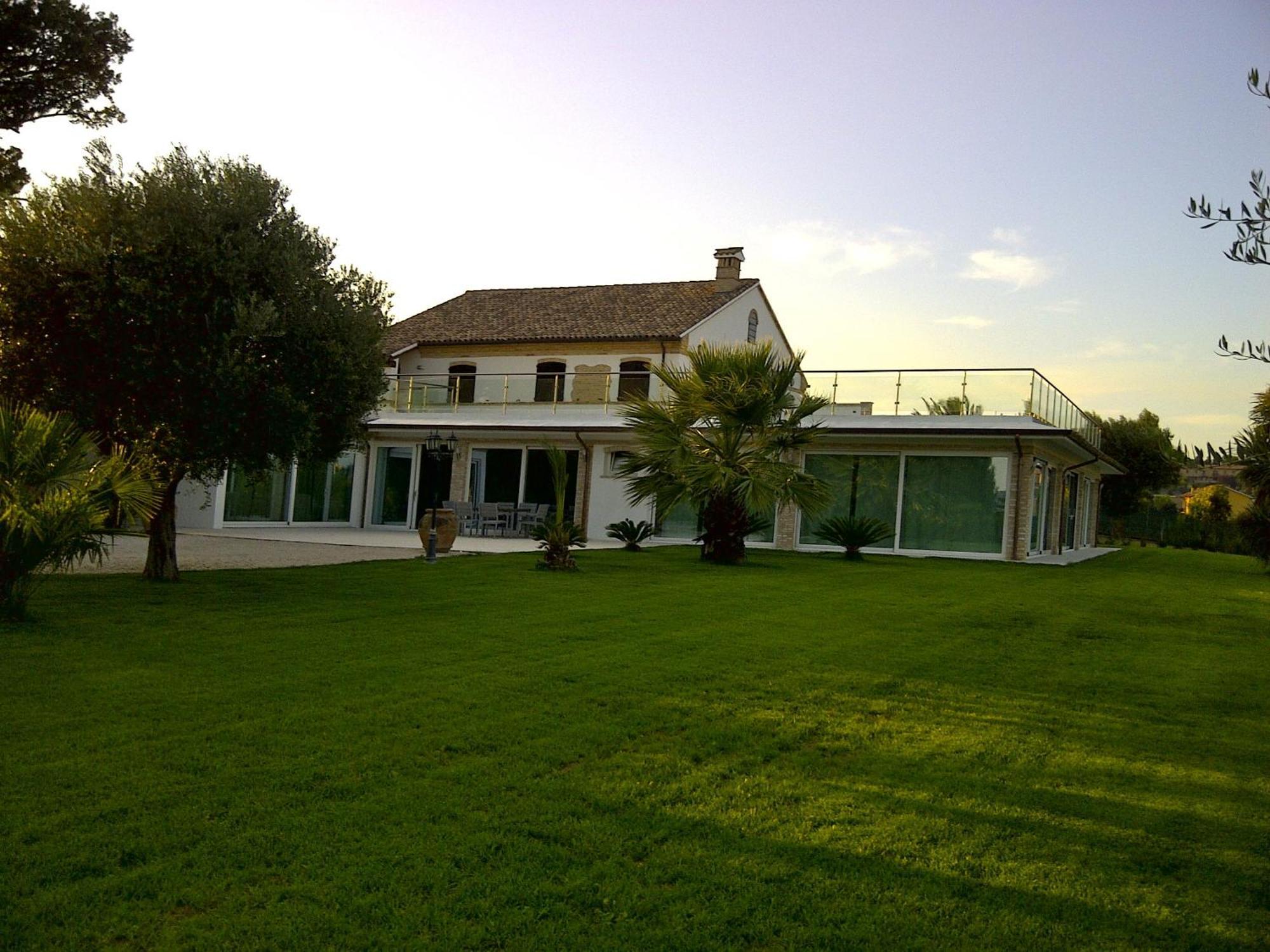 Villa Belvedere Degli Ulivi Озимо Екстериор снимка