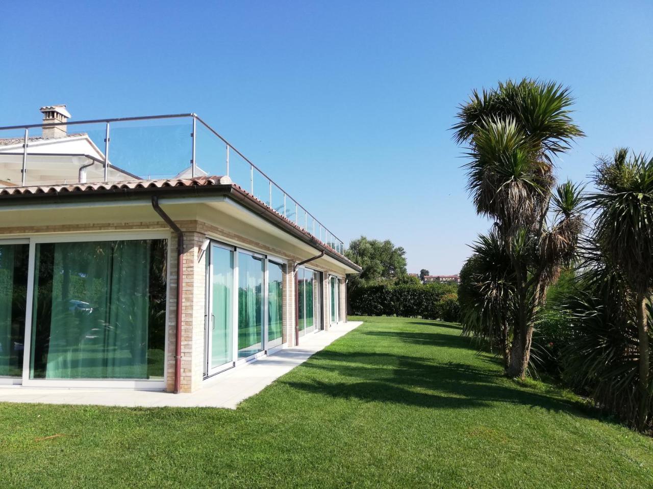 Villa Belvedere Degli Ulivi Озимо Екстериор снимка