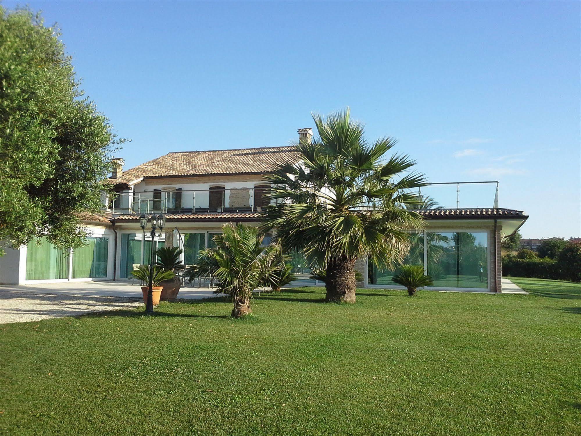 Villa Belvedere Degli Ulivi Озимо Екстериор снимка